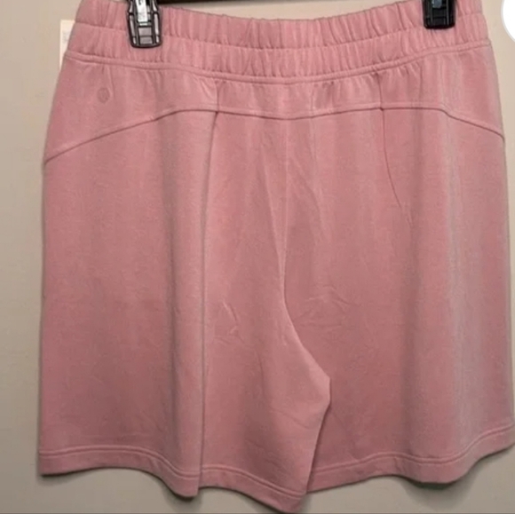 Lululemon Athletica Pink Bermuda Athletic Shorts - Picture 2 of 4